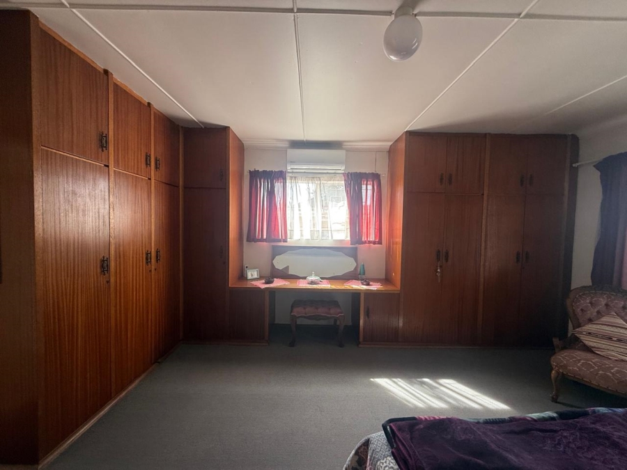 7 Bedroom Property for Sale in Bothasrus Eastern Cape